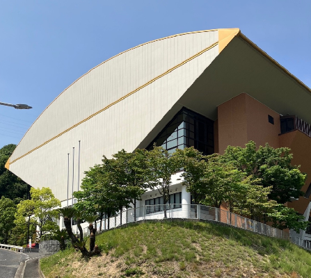 広島経済大学の石田記念体育館